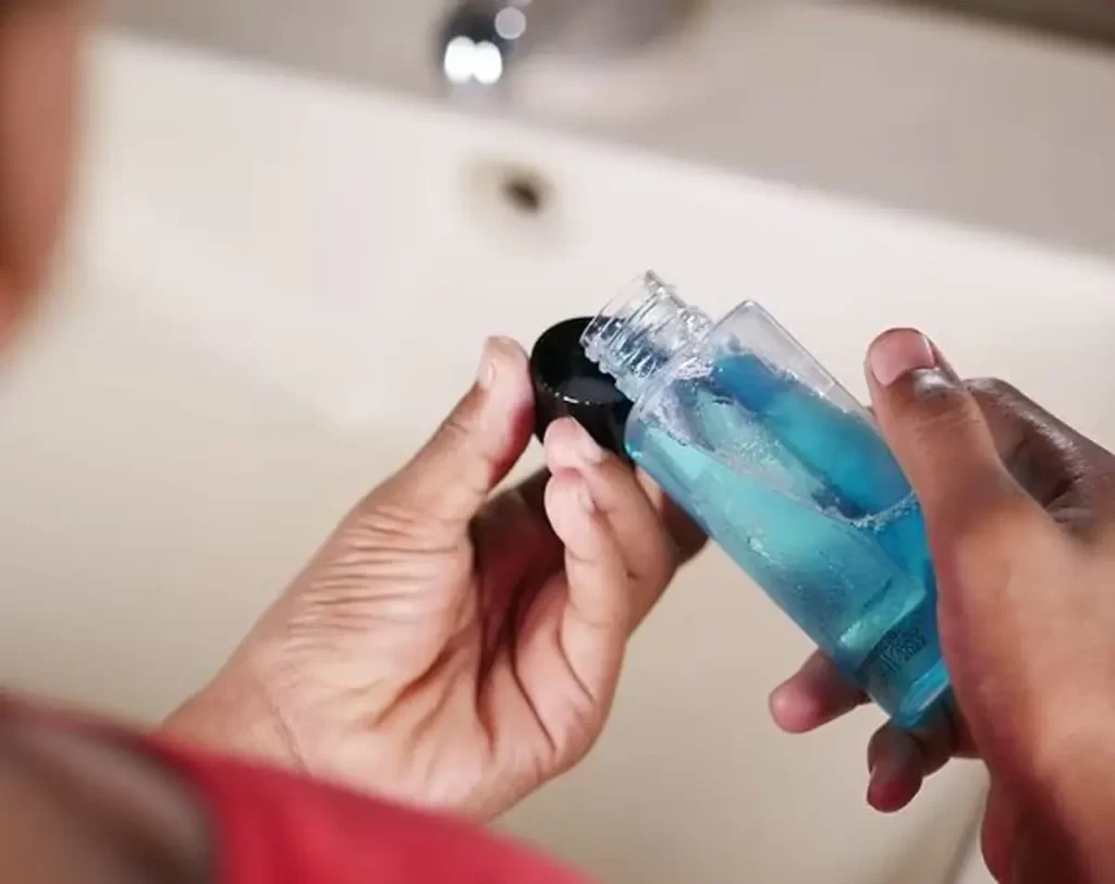 بهترین دهانشویه برای جلوگیری از پوسیدگی دندان